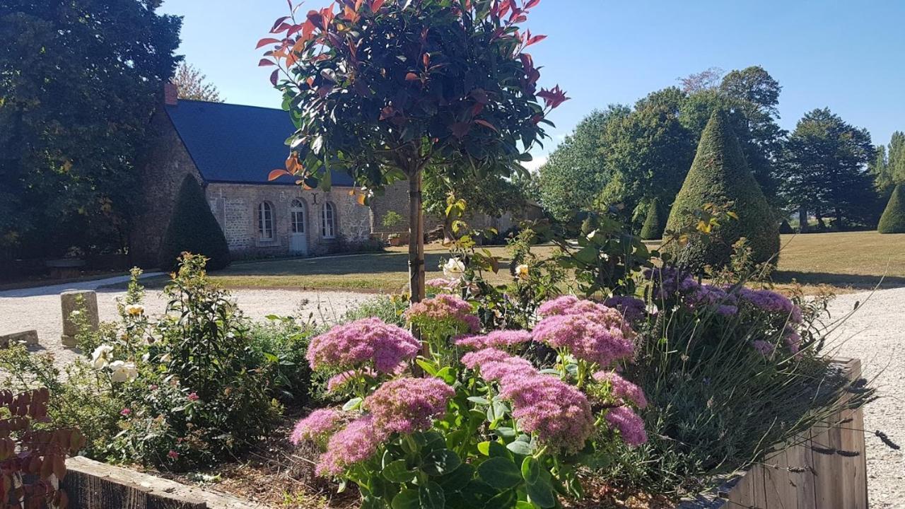 Saint-Pierre-des-Nids L'Annexe Du Plessis Bochardゲストハウス エクステリア 写真
